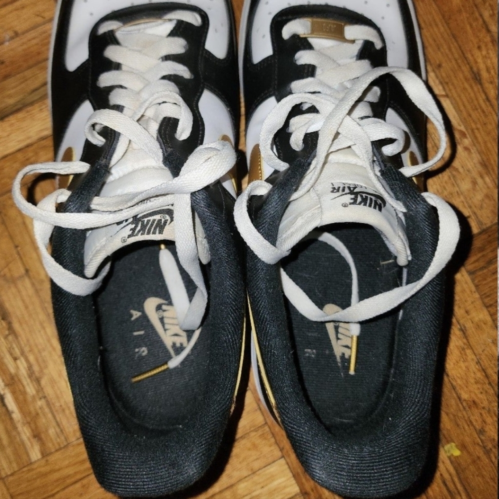 NIKE AIR Force one Blk/White/Gold Gently used 11.5 - Picture 2 of 4
